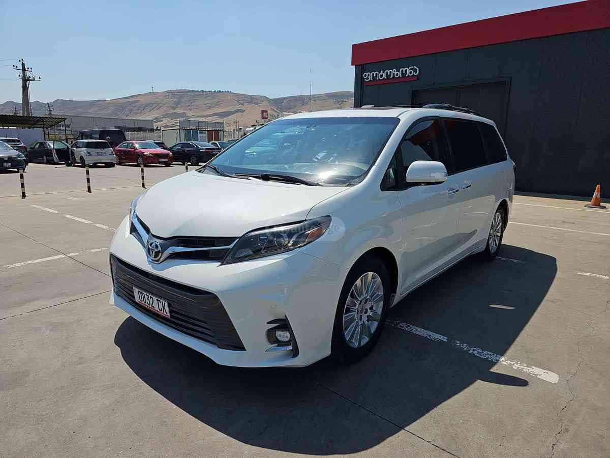 Toyota Sienna