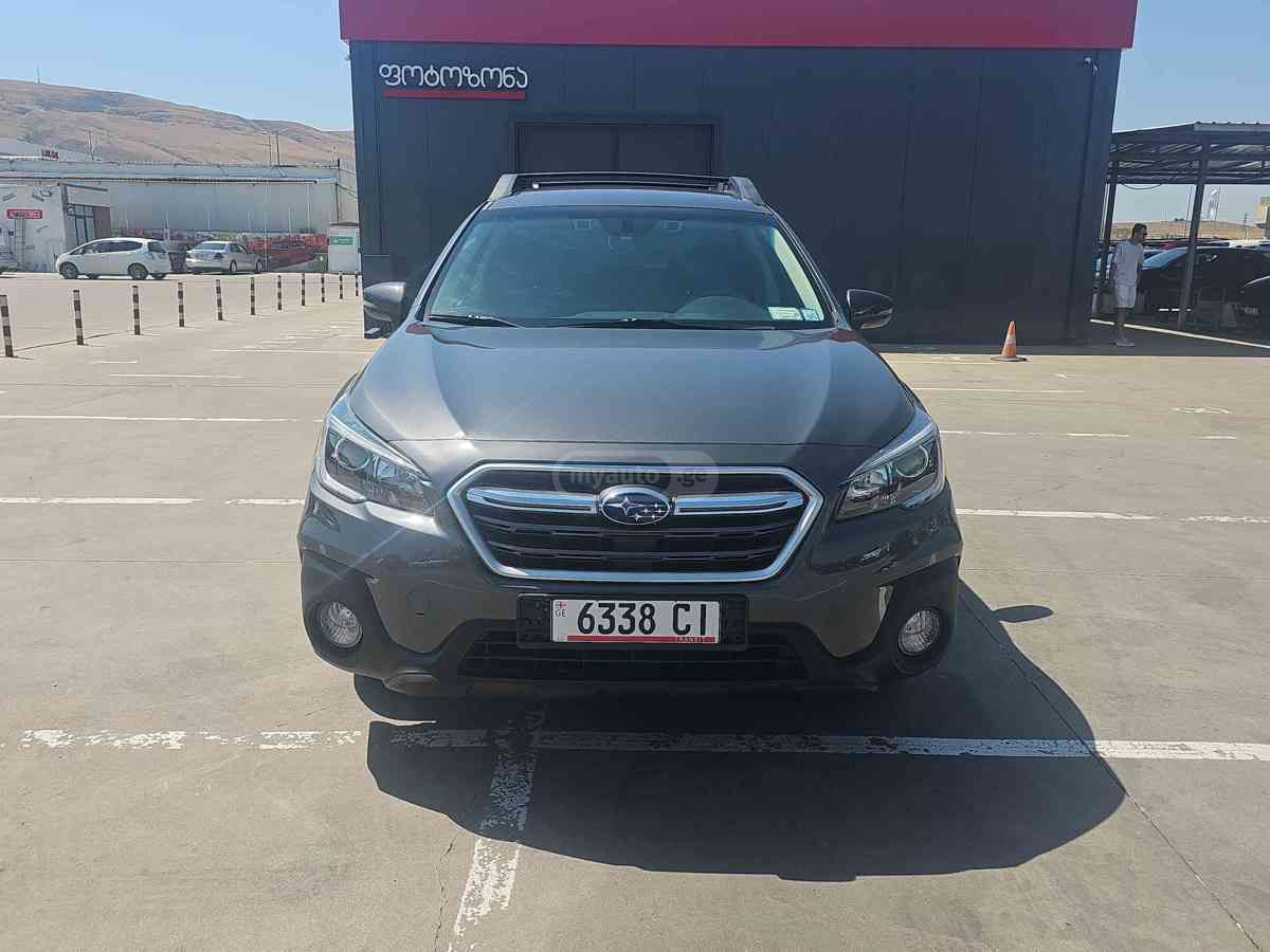Subaru Outback 2018 — photo 2