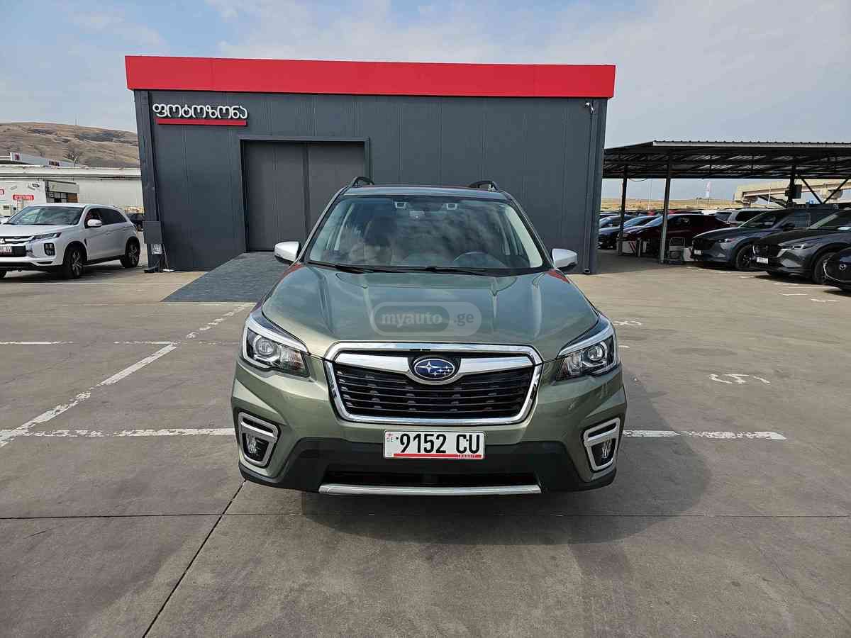 Subaru Forester 2019 — photo 2