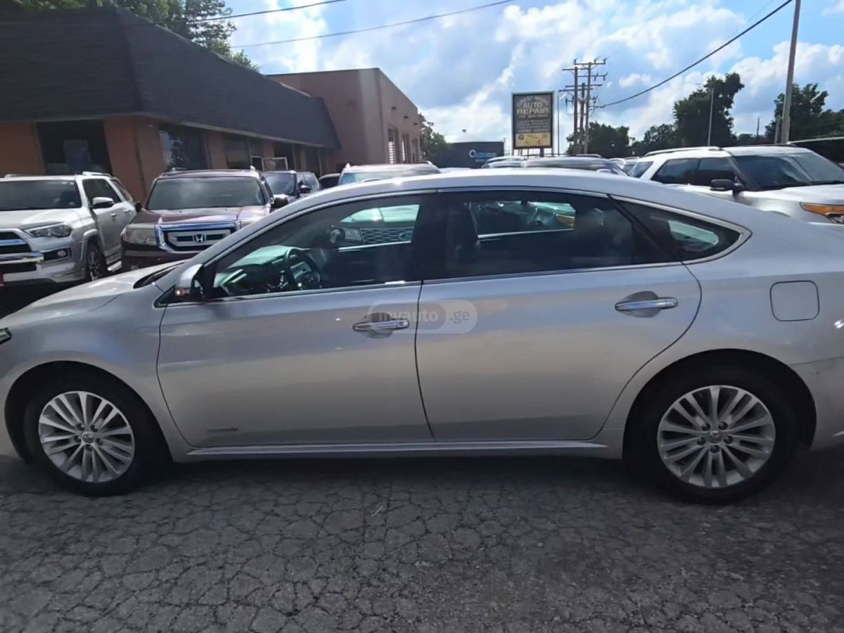 Toyota Avalon 2013 — photo 2