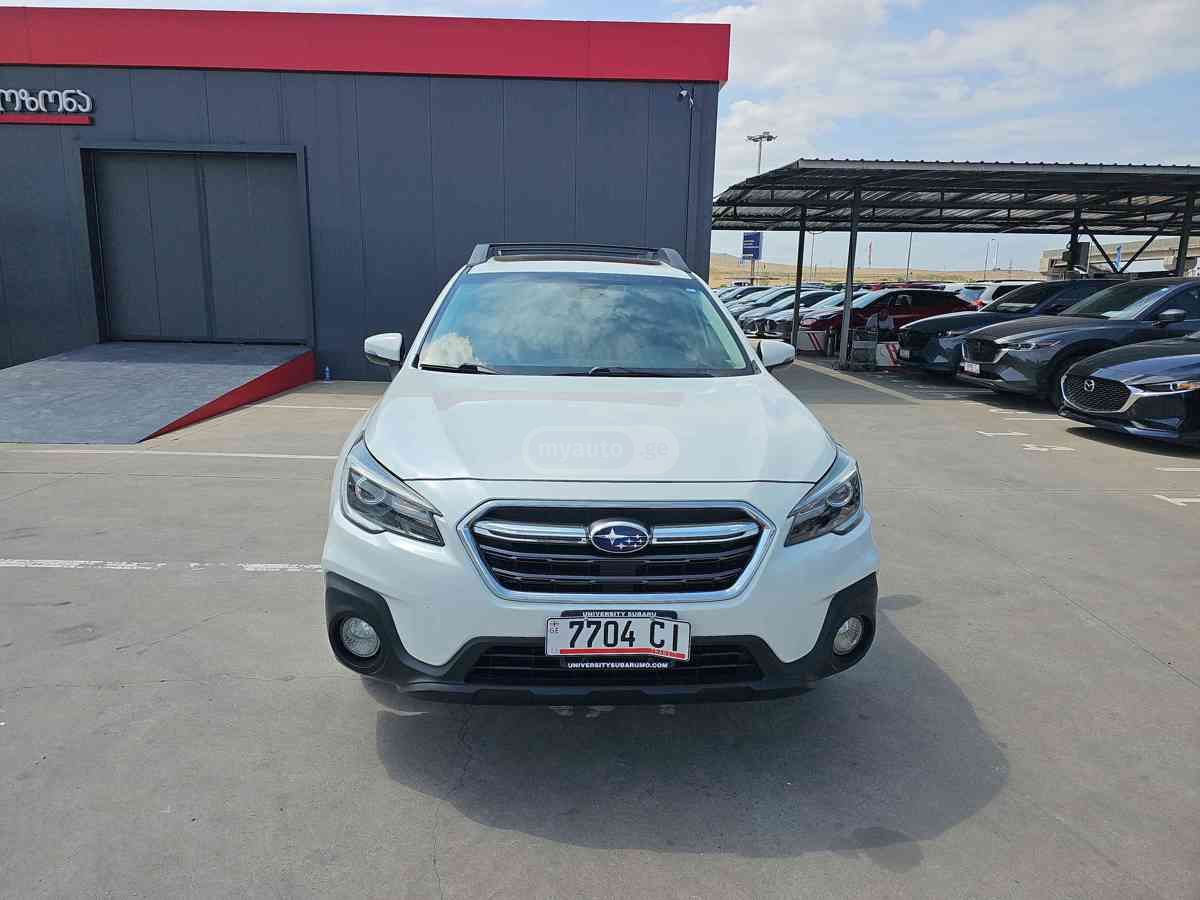 Subaru Outback 2018 — photo 2