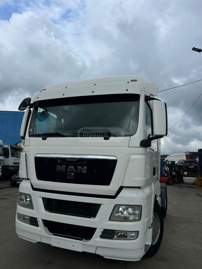 Isuzu TGX 2011 — photo 2