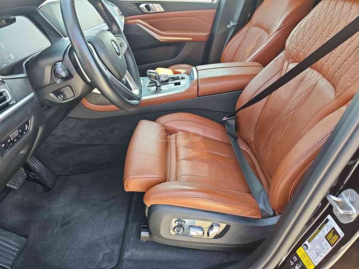 BMW X7 2021 — photo 2