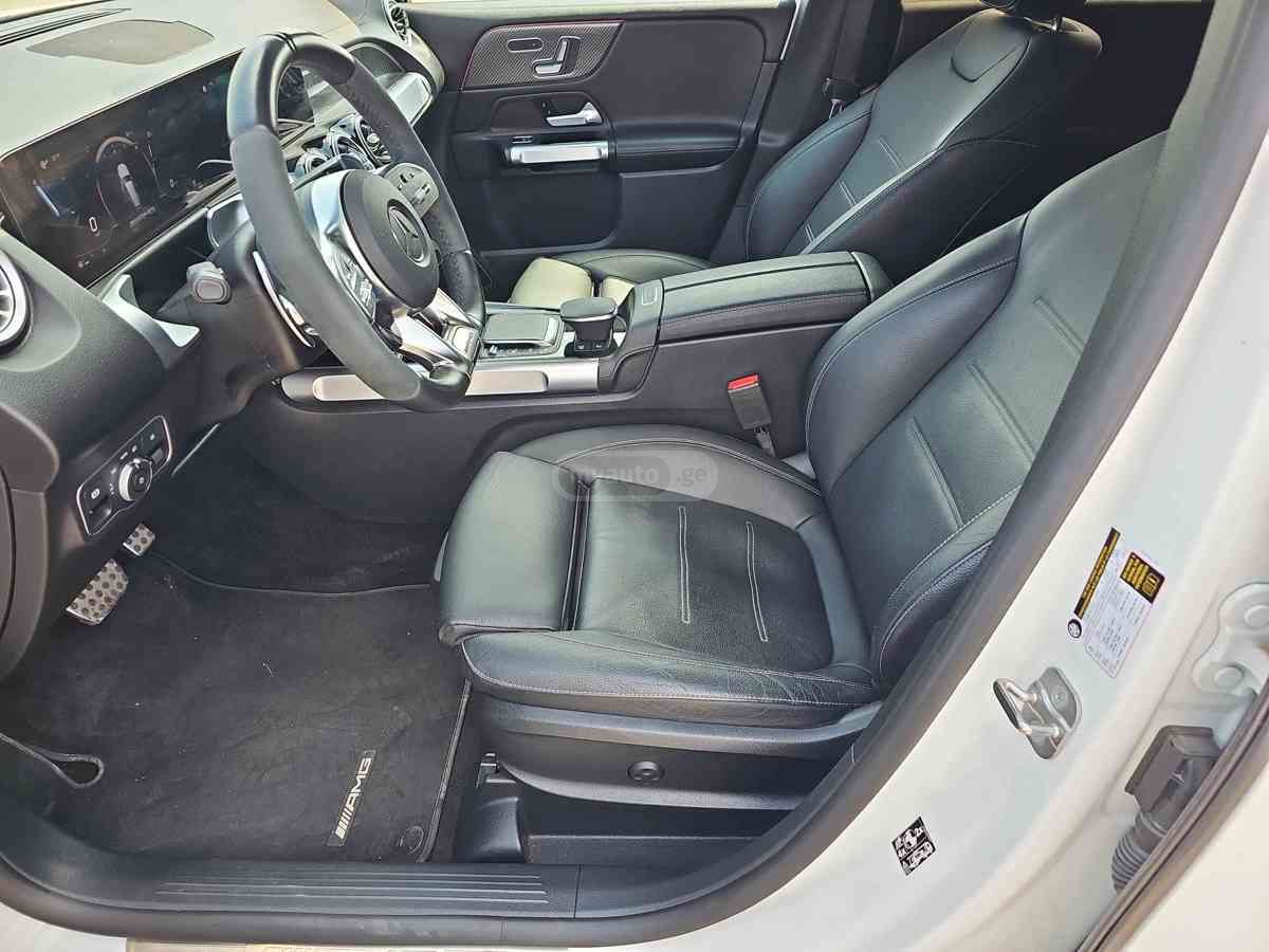 Mercedes-Benz GLB 35 AMG 2023 — photo 2