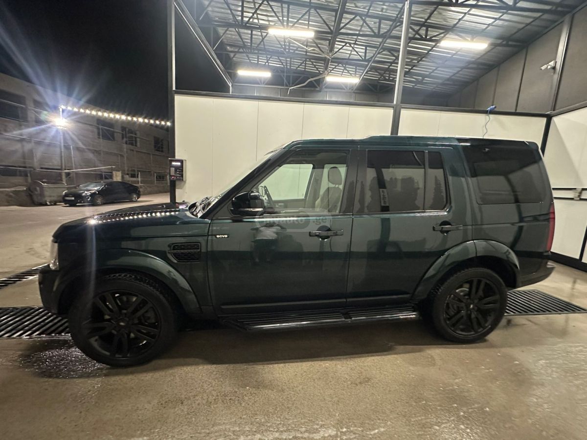 Land Rover Discovery 2015 — photo 2