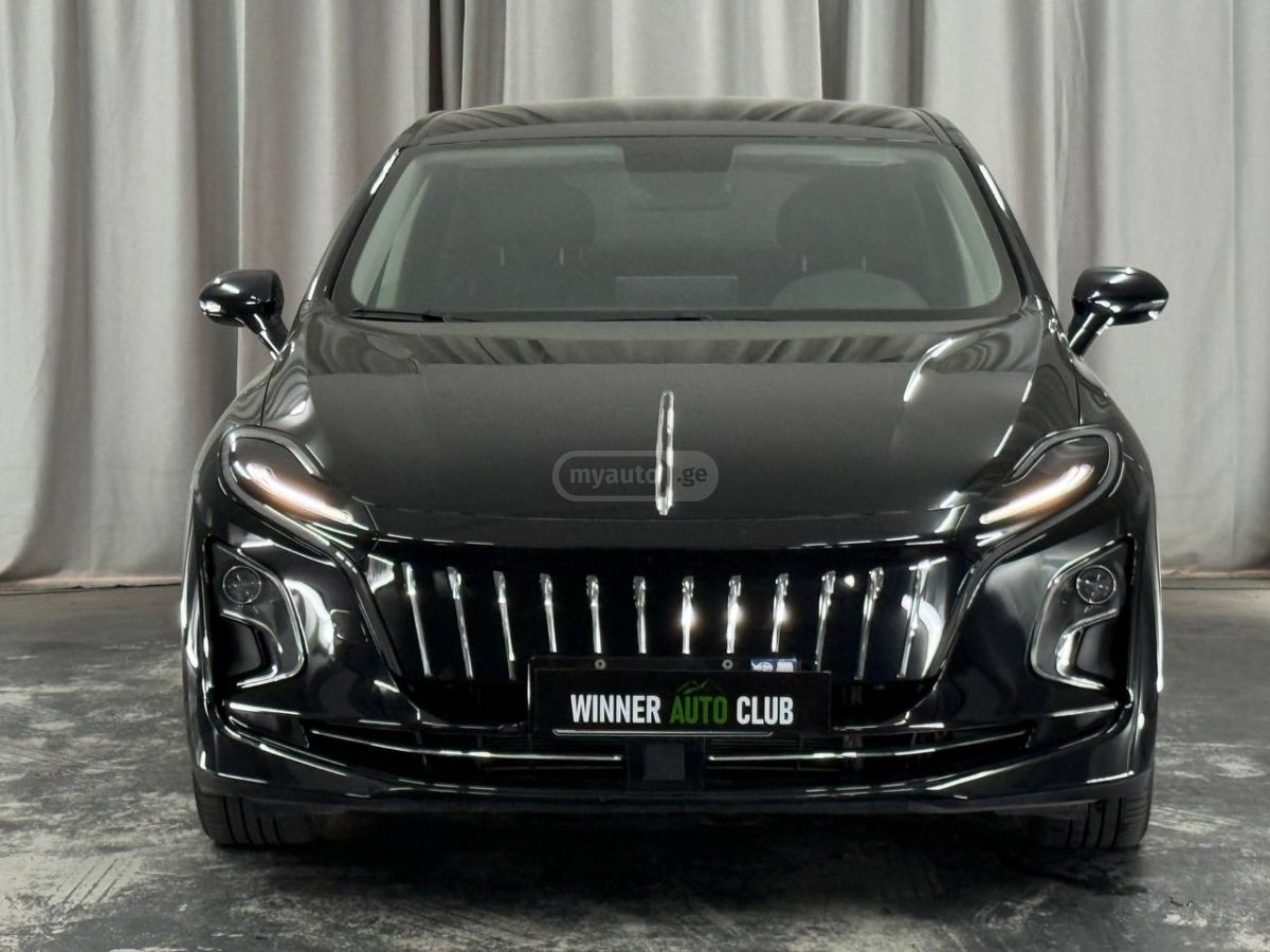 Hongqi E-QM 5 2023 — photo 2