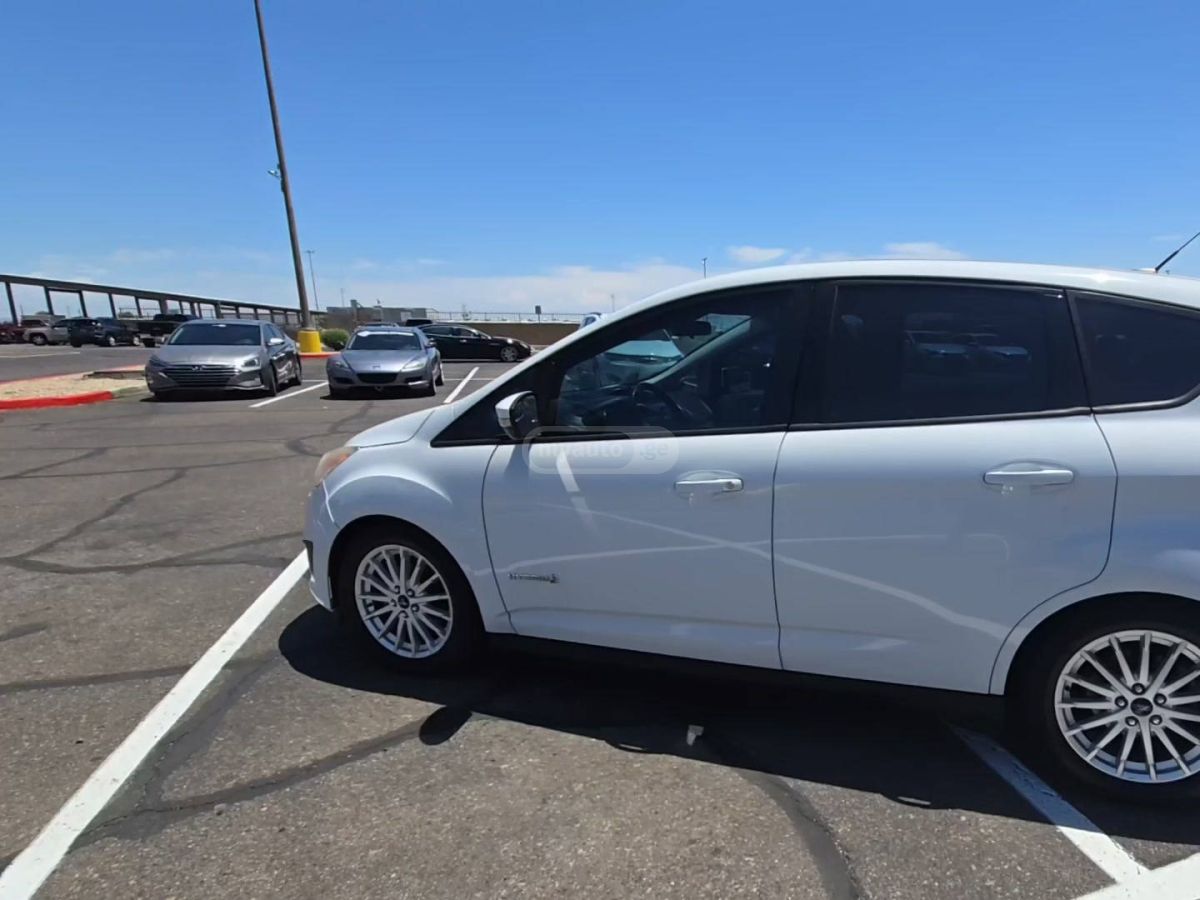 Ford C-Max 2015 — photo 2