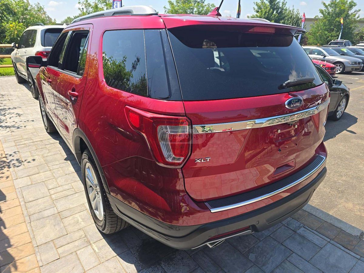 Ford Explorer 2018 — photo 2