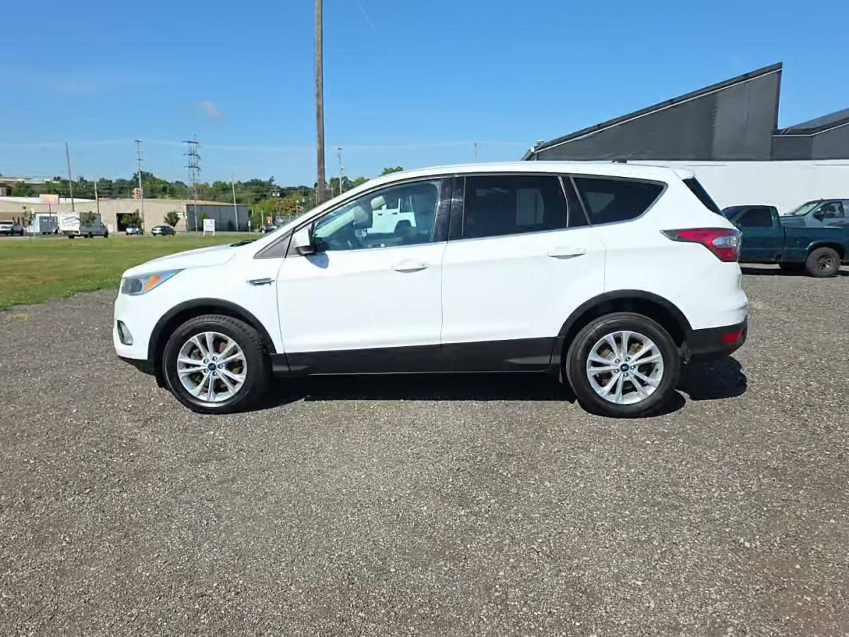 Ford Escape 2017 — photo 2