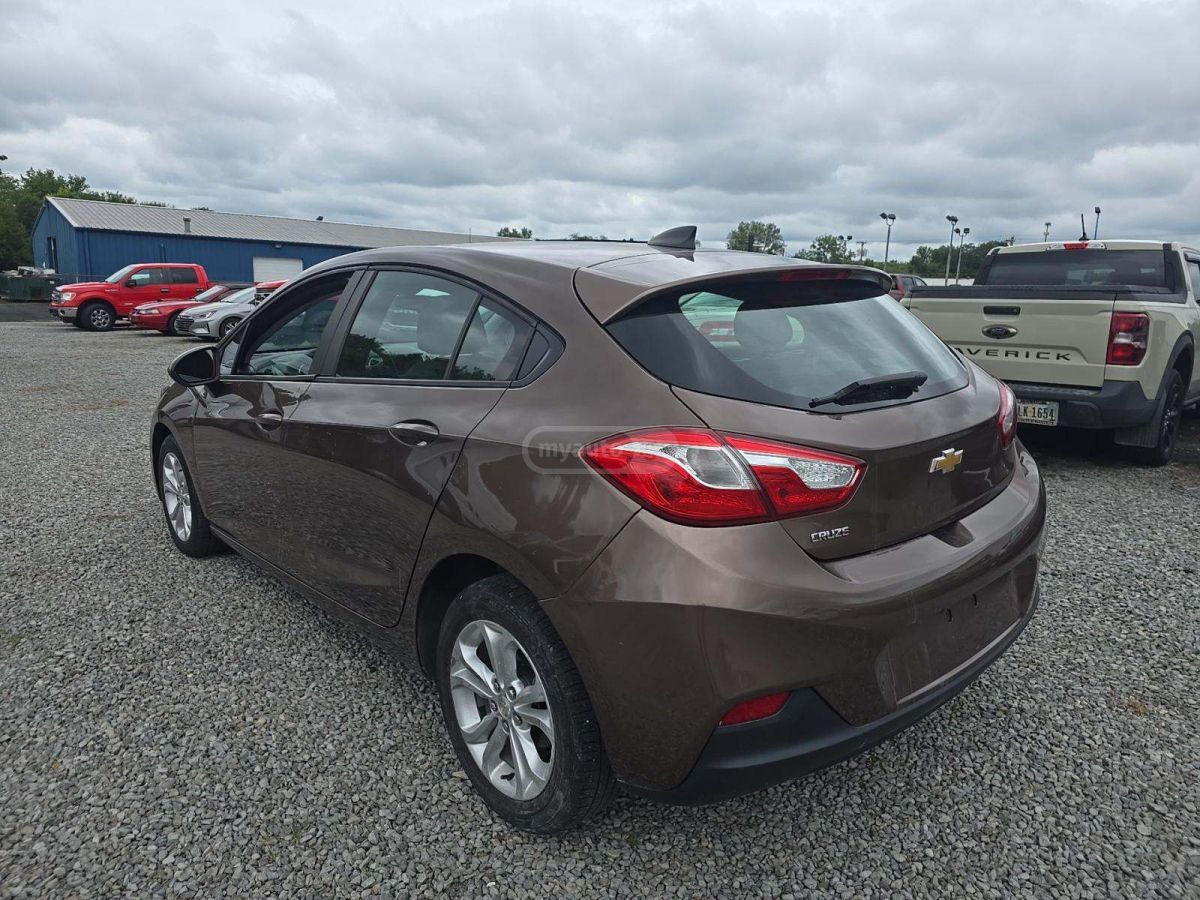 Chevrolet Cruze 2019 — photo 2