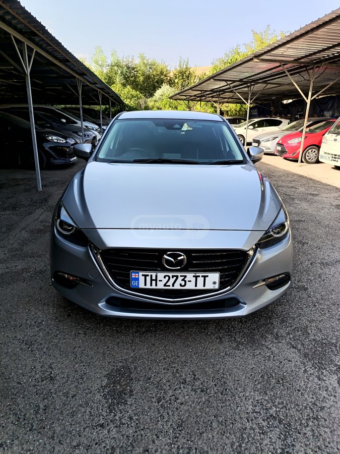 Mazda Axela 2018 — photo 2