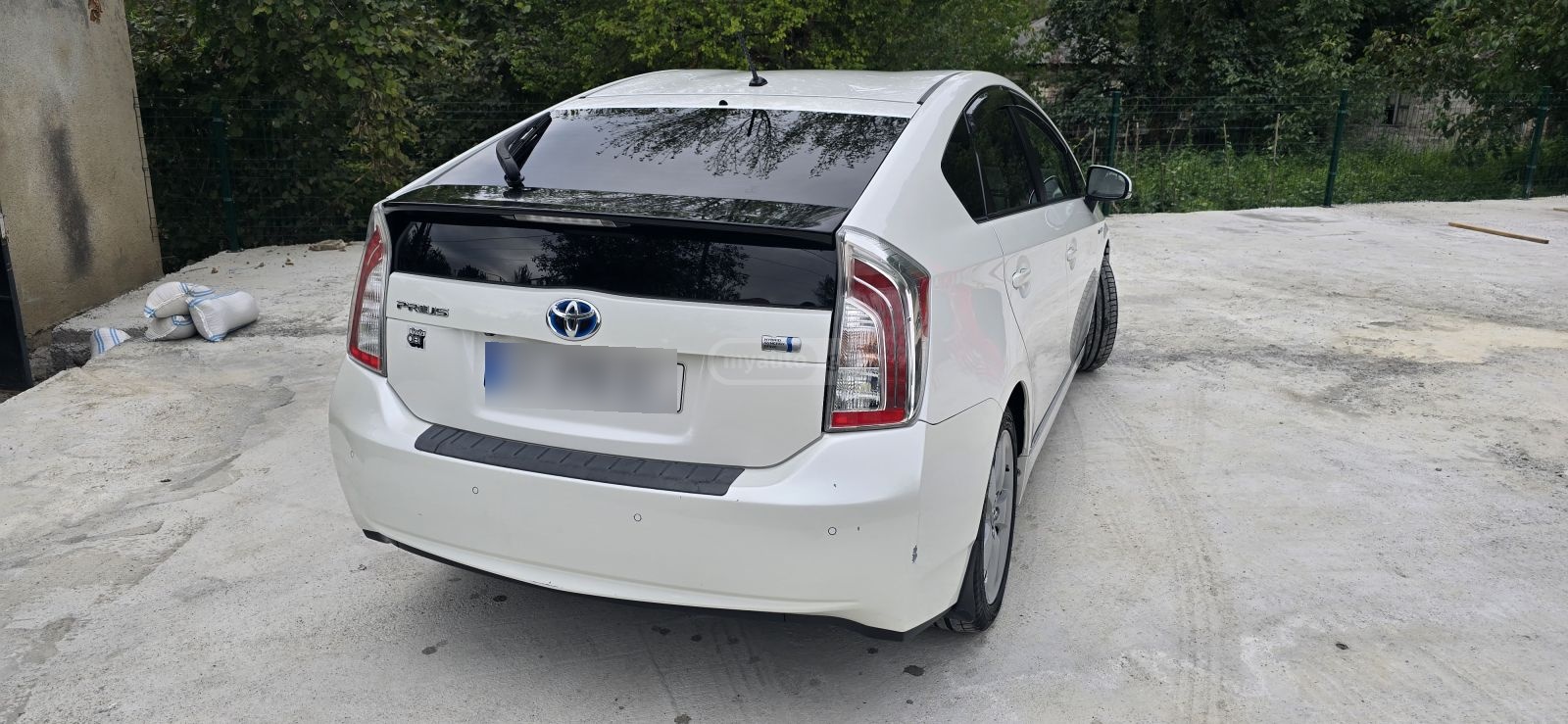 Toyota Prius 2012 — photo 2
