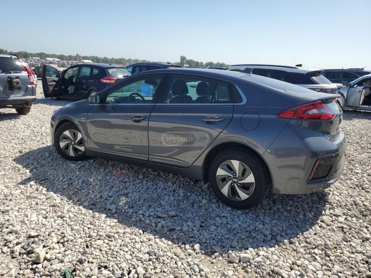 Hyundai Ioniq 2019 — photo 2
