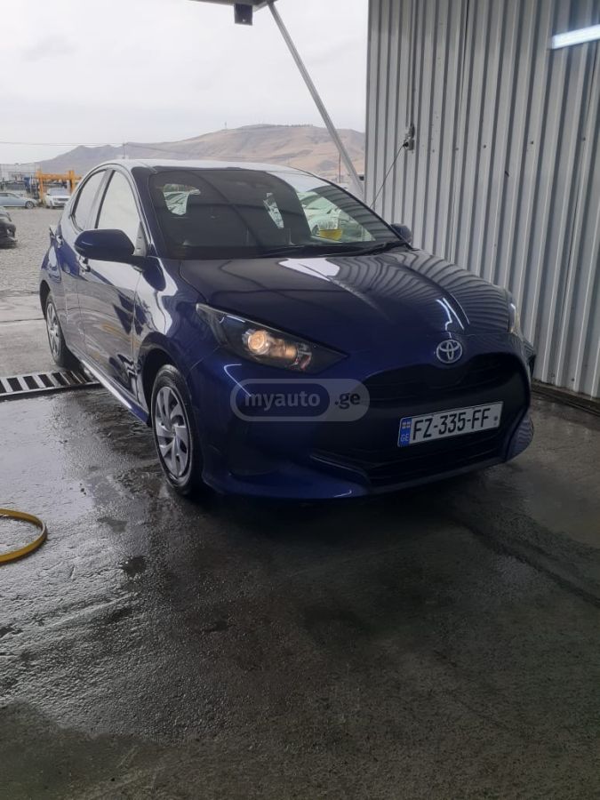 Toyota Yaris 2021 — photo 2