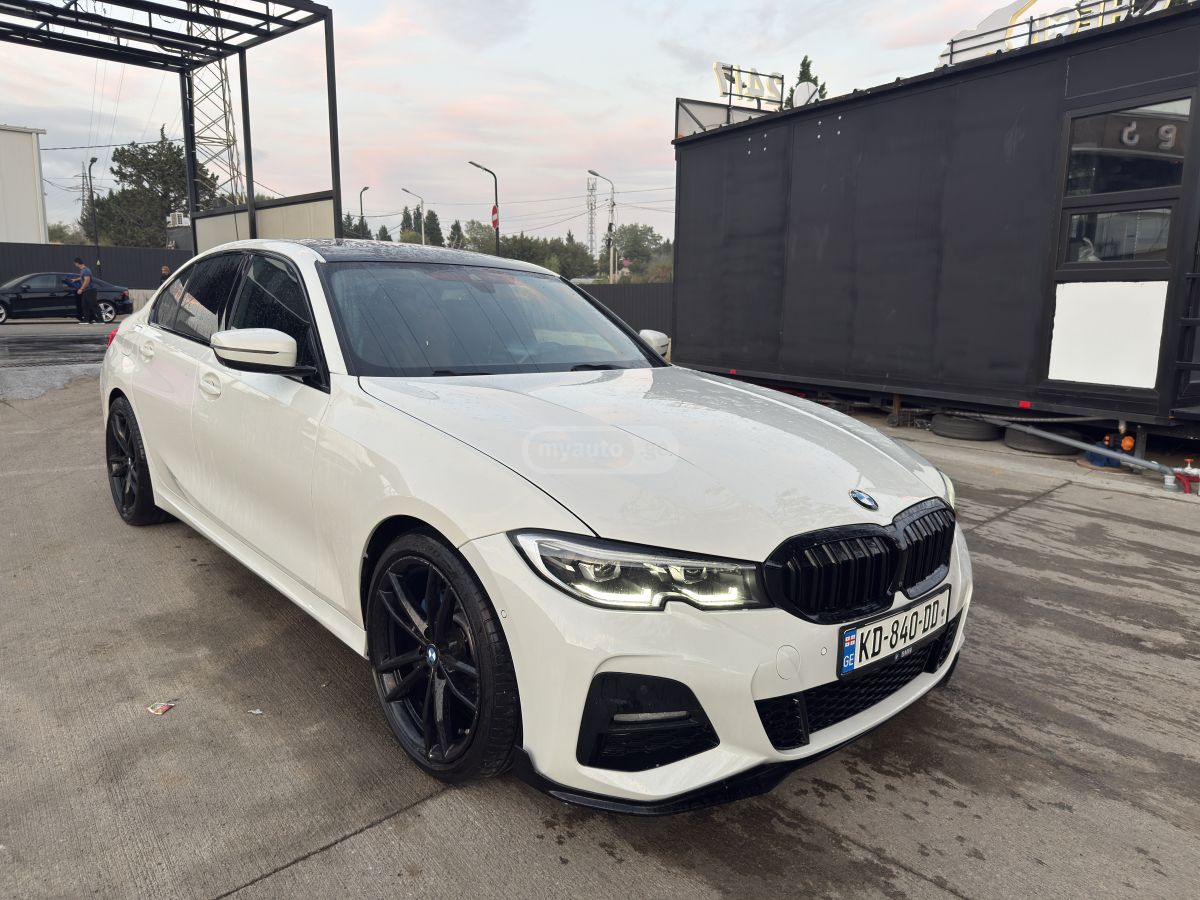 BMW 330