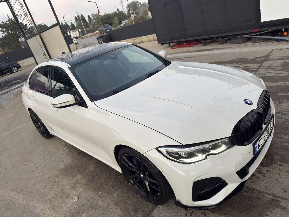 BMW 330 2019 — photo 2