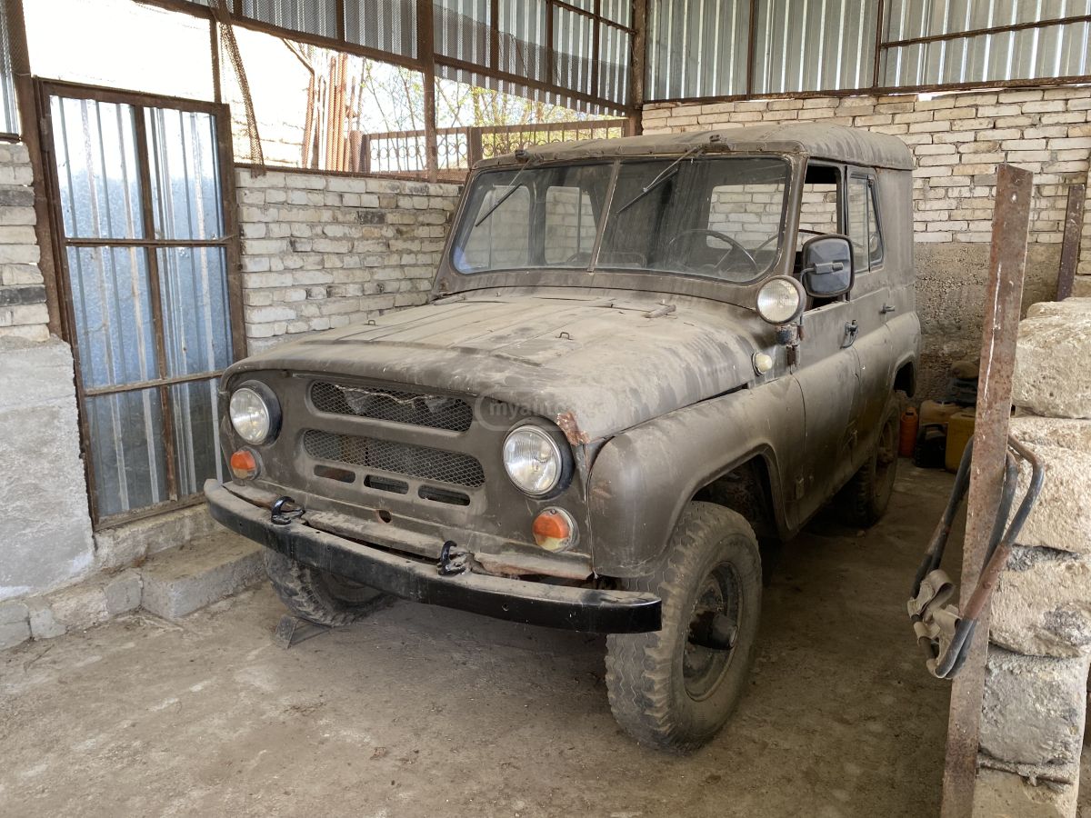 UAZ 469