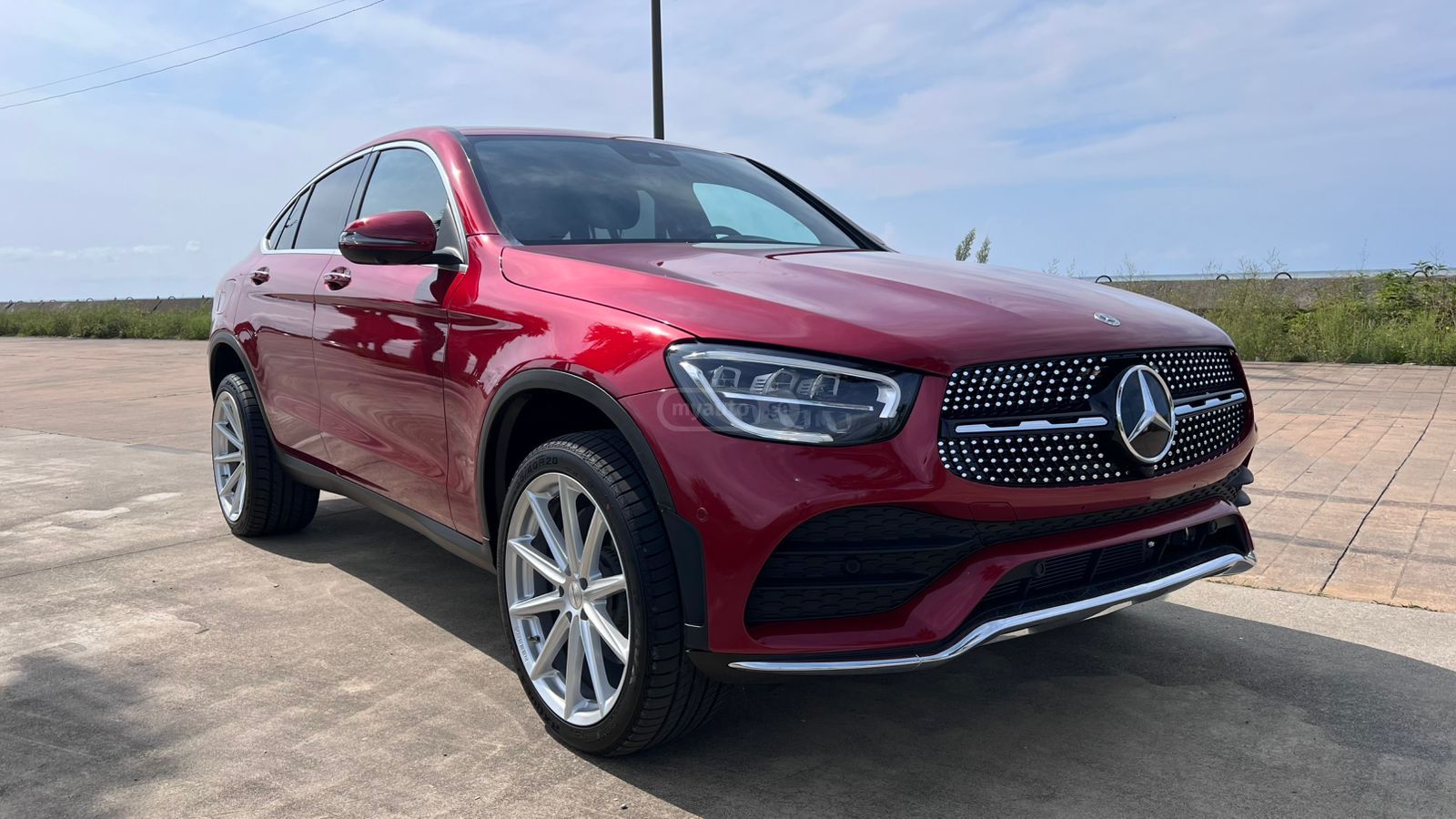Mercedes-Benz GLC 300 Coupe 2023 — photo 2