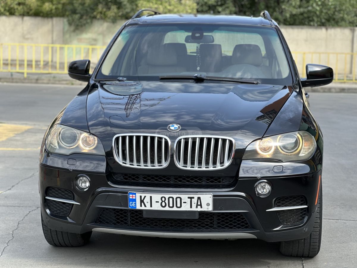 BMW X5 2010 — photo 2