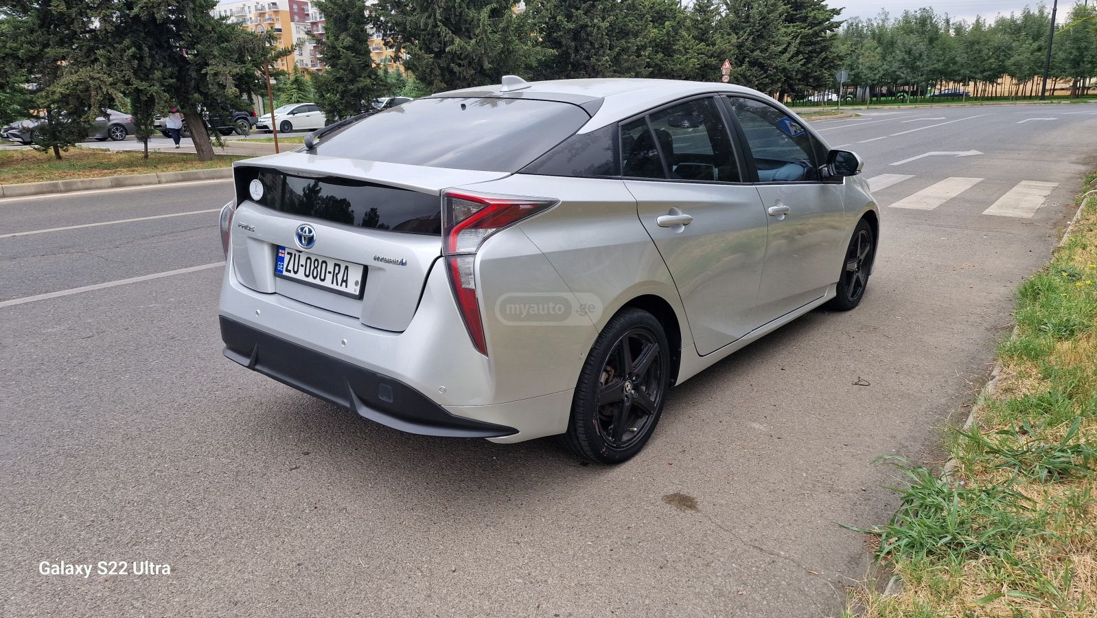 Toyota Prius 2016 — photo 2
