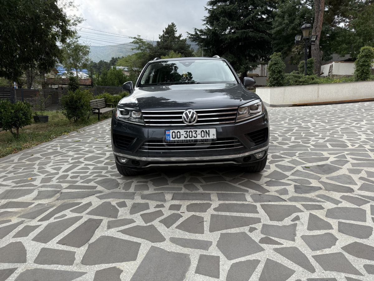 Volkswagen Touareg