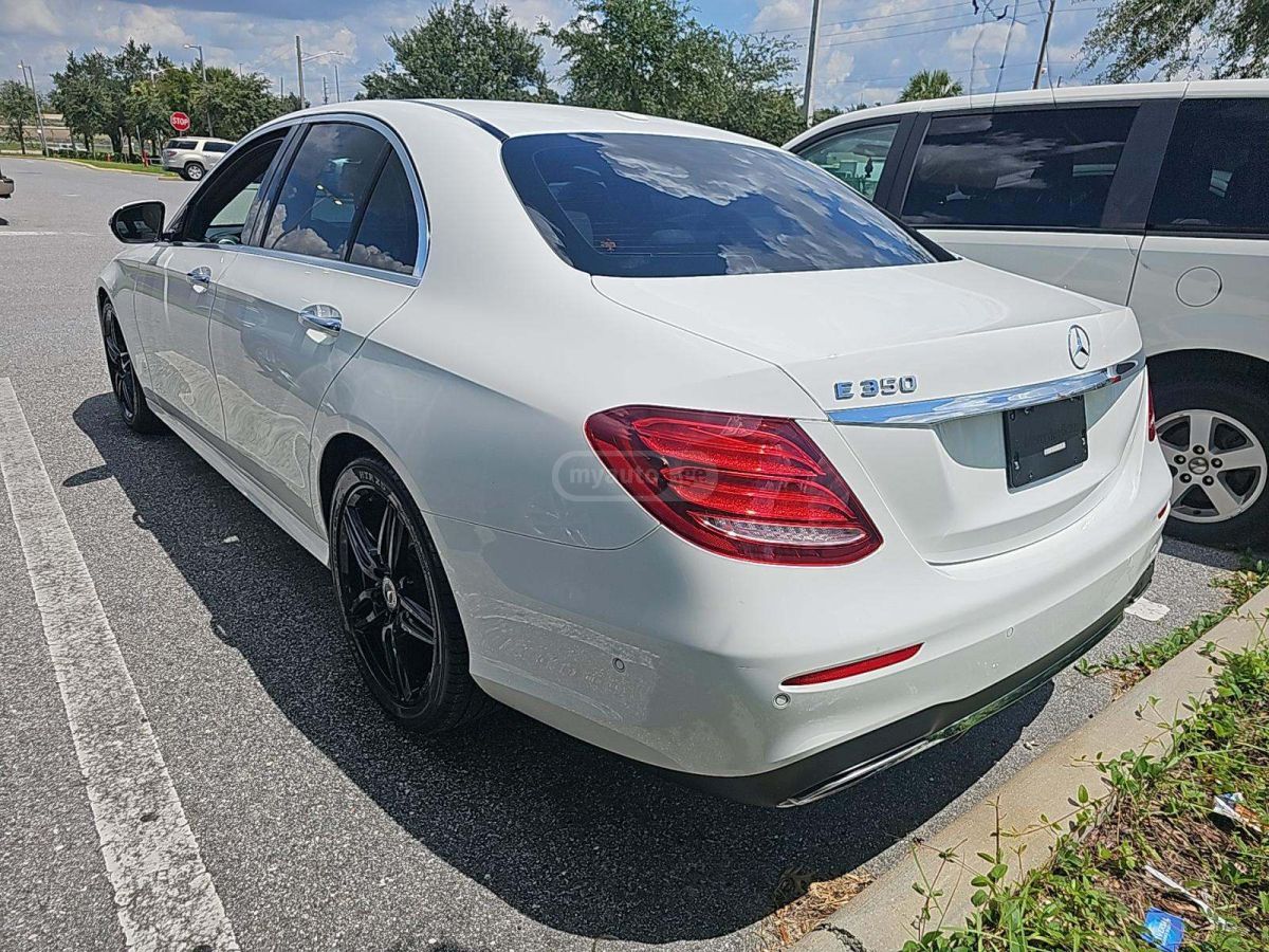 Mercedes-Benz E 350 2020 — photo 2