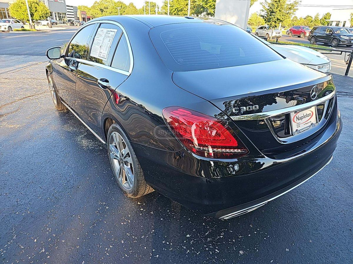 Mercedes-Benz C 300 2019 — photo 2
