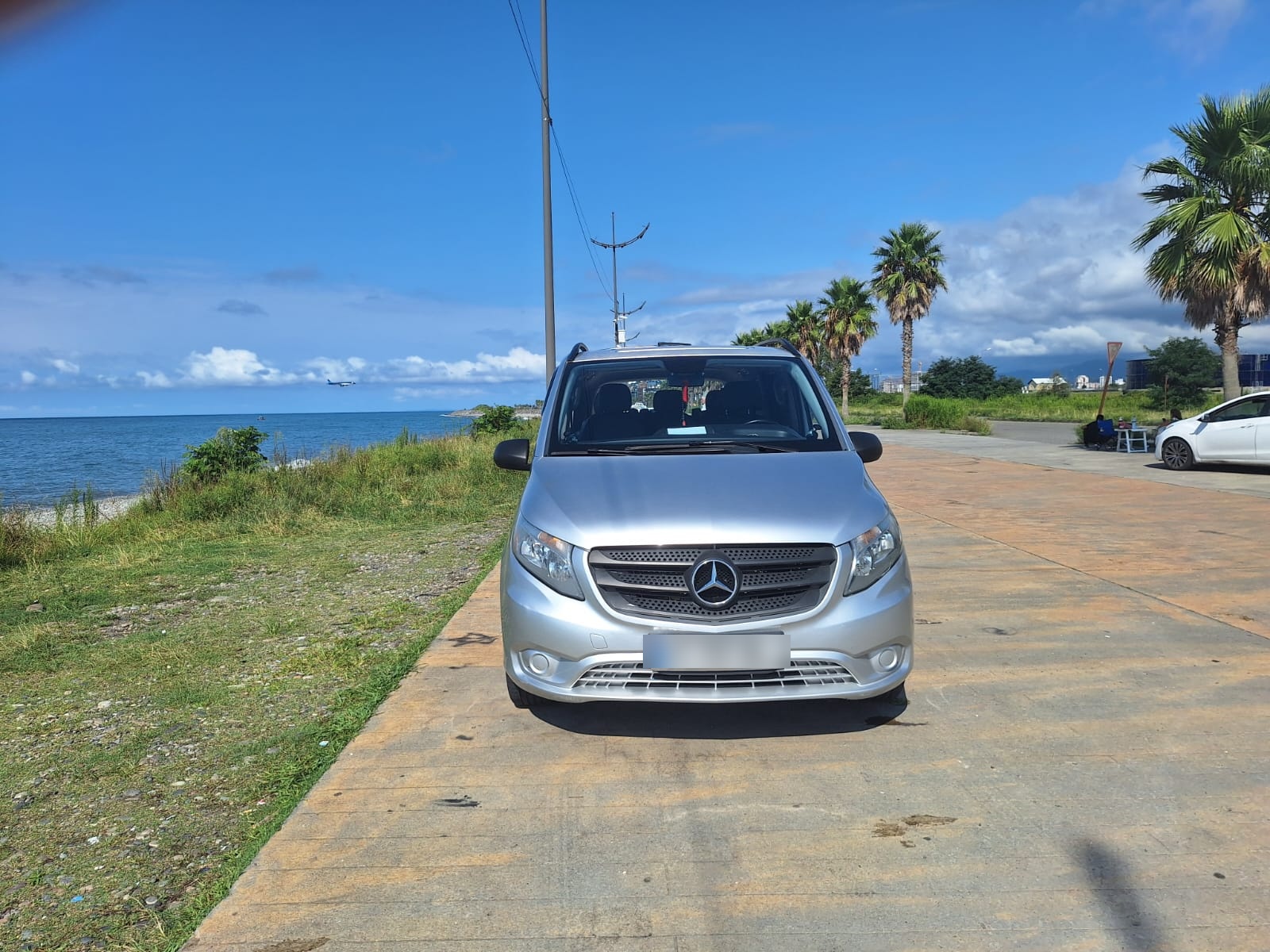 Mercedes-Benz Metris Passenger Van