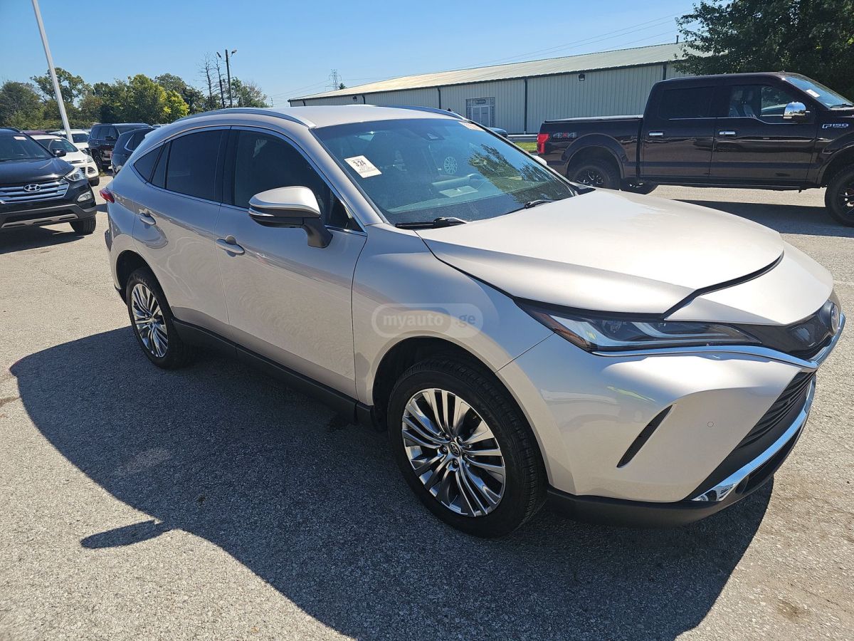 Toyota Venza 2022 — photo 2