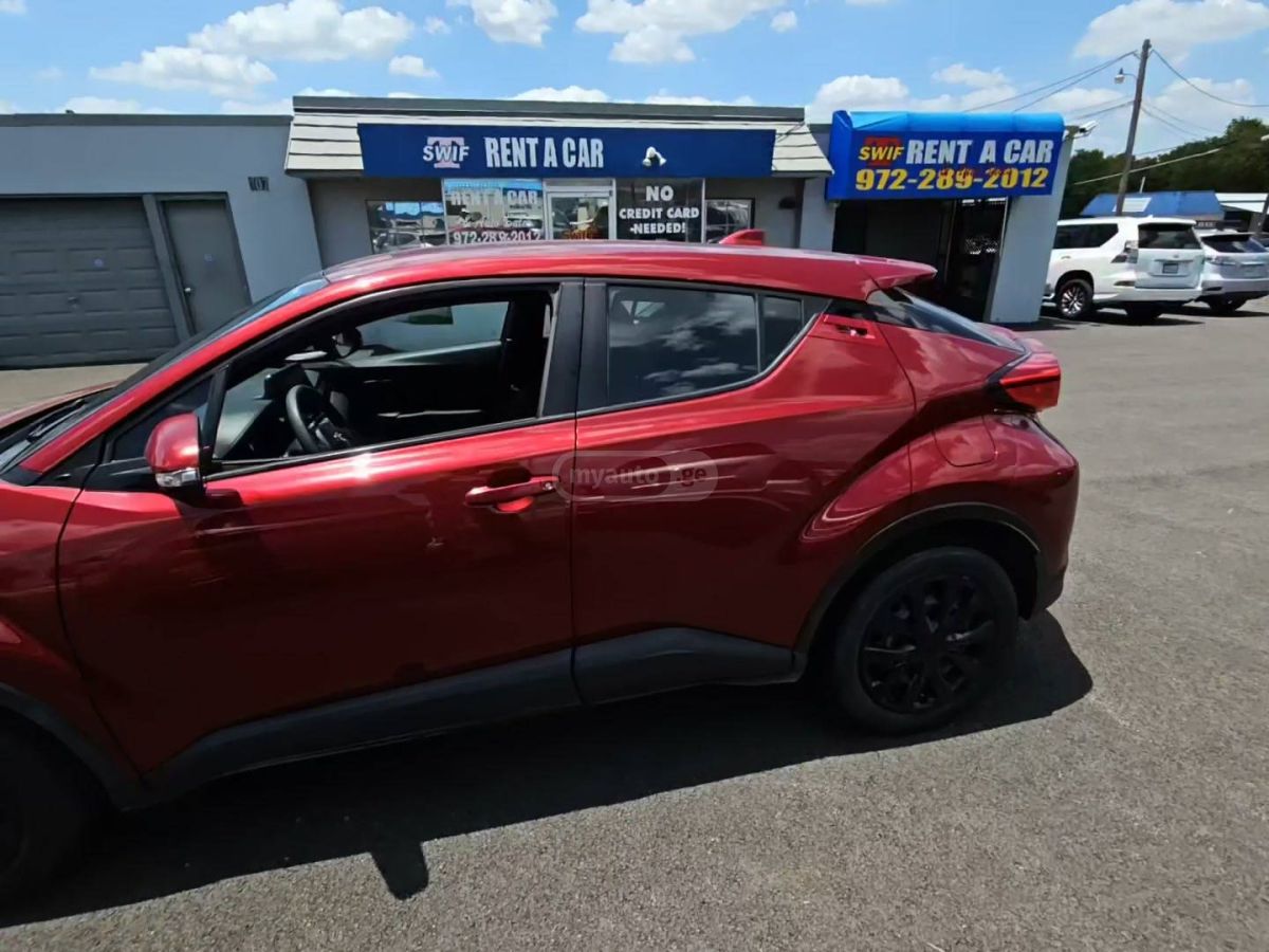 Toyota CHR 2019 — photo 2