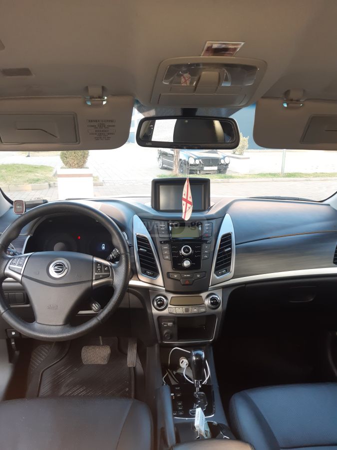 Ssangyong Korando 2014 — photo 2