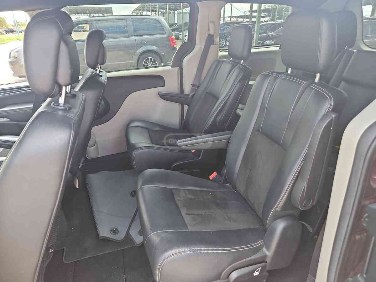 Dodge Caravan 2020 — photo 2