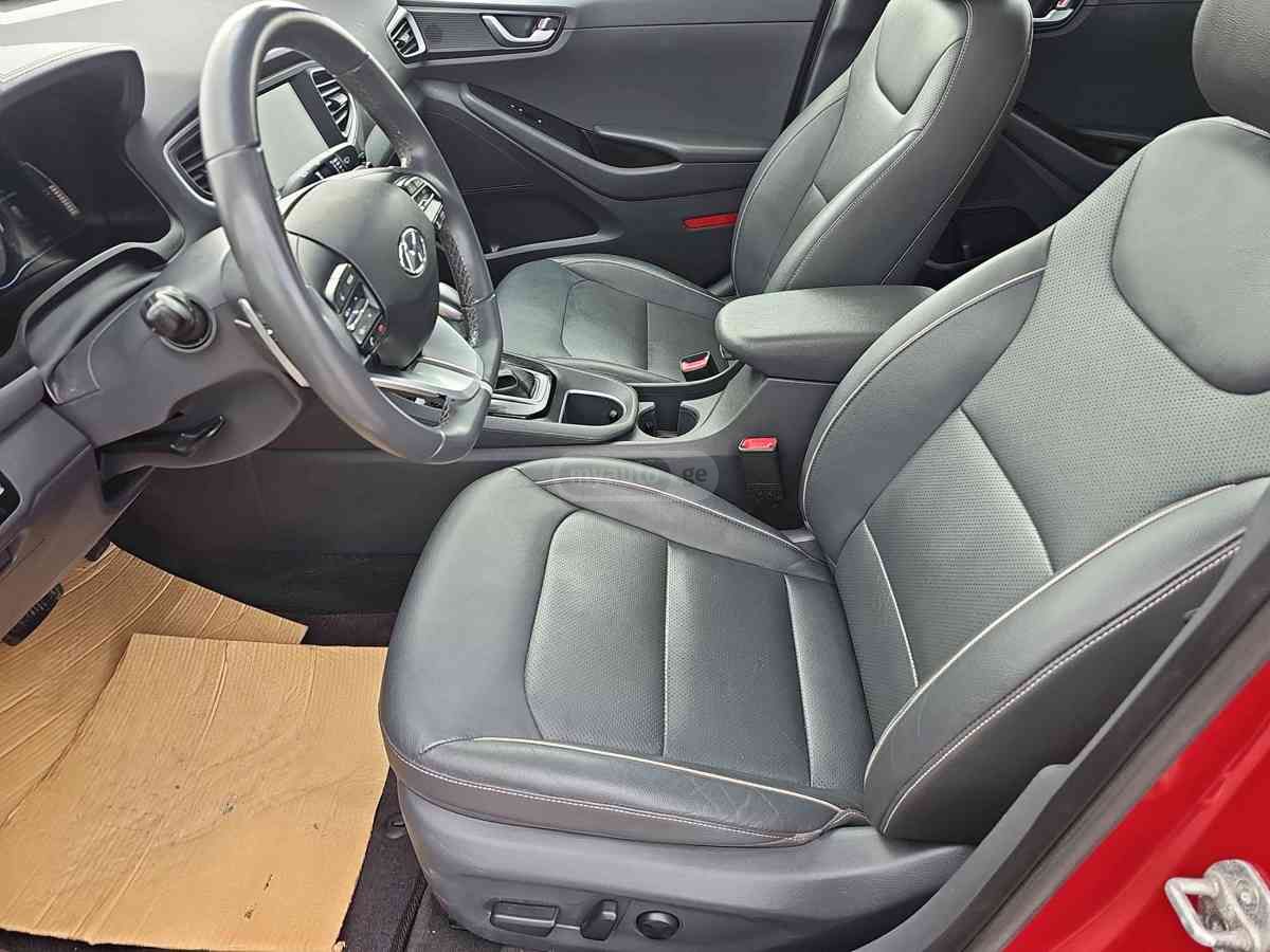 Hyundai Ioniq 2019 — photo 2
