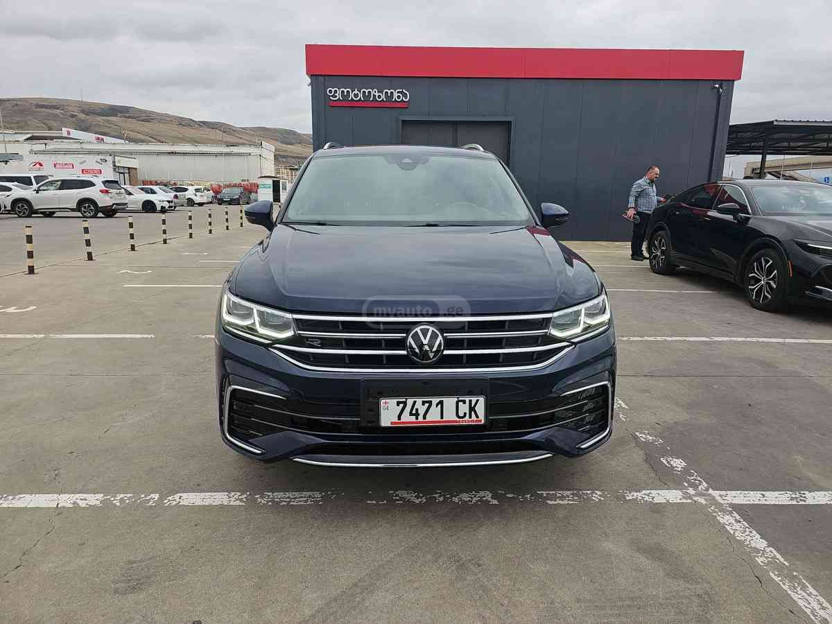 Volkswagen Tiguan 2022 — photo 2
