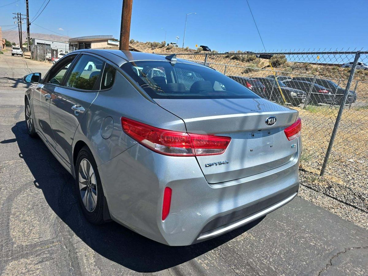 Kia Optima 2017 — photo 2