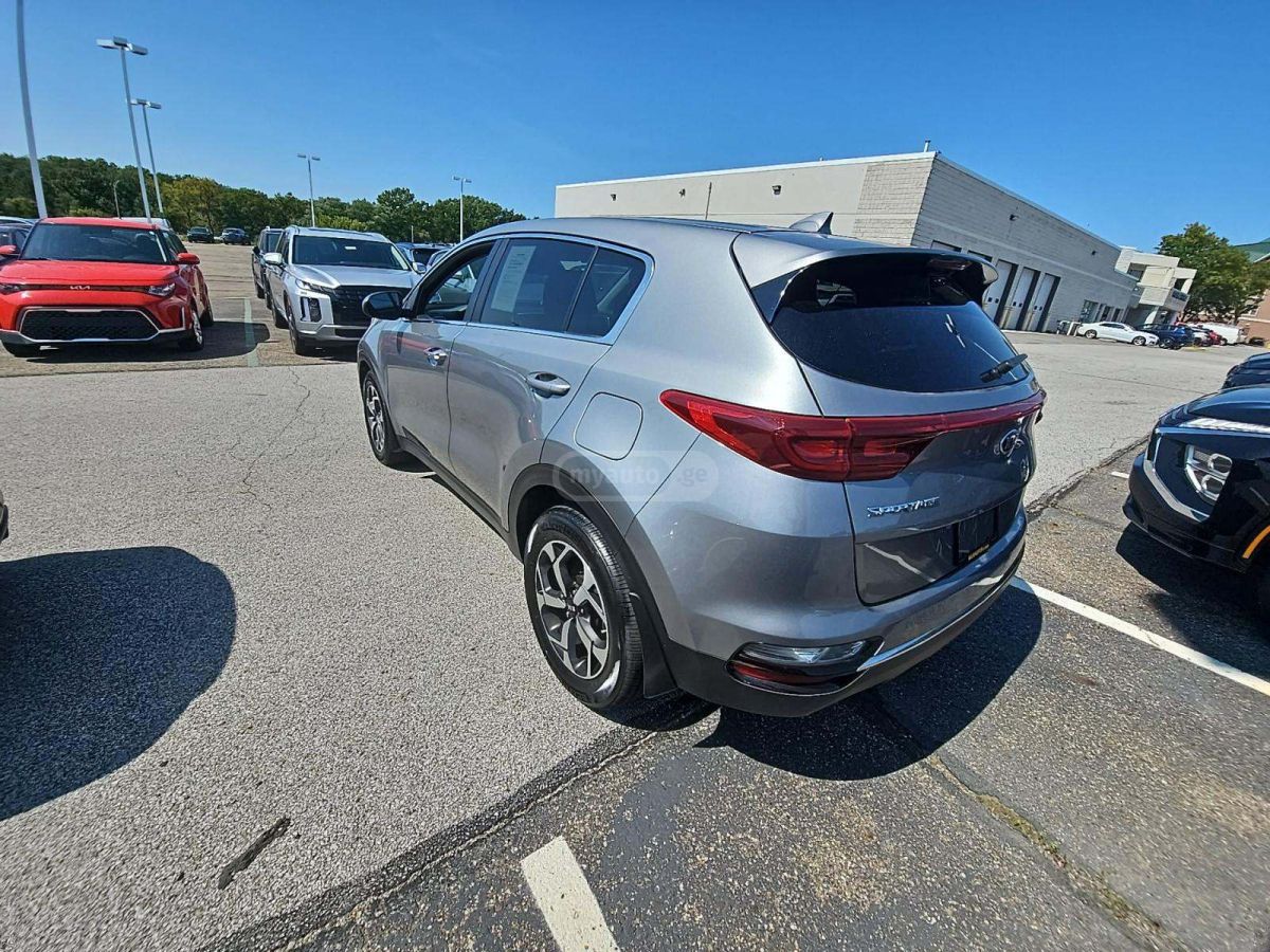 Kia Sportage 2021 — photo 2