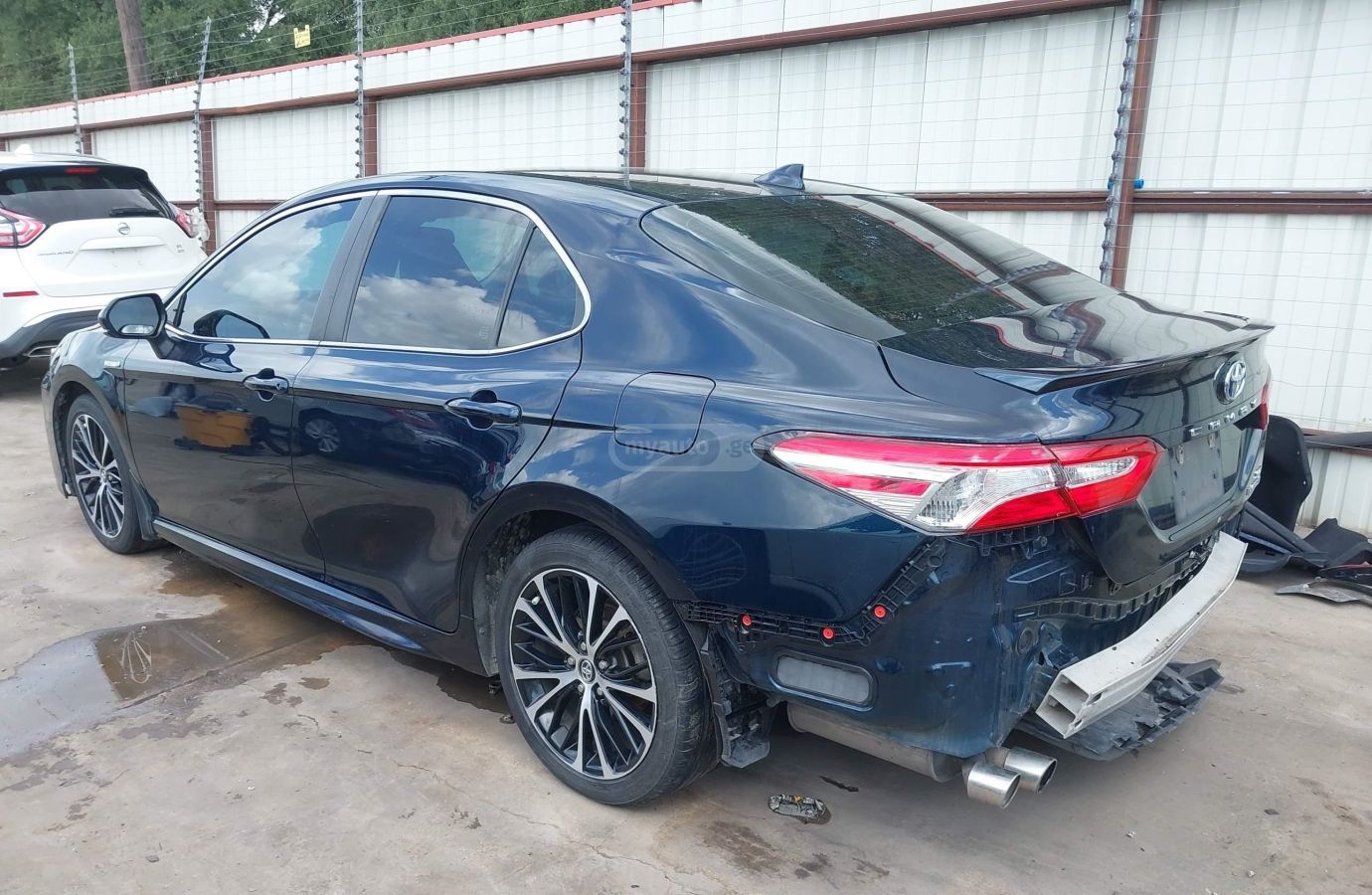 Toyota Camry 2020 — photo 2
