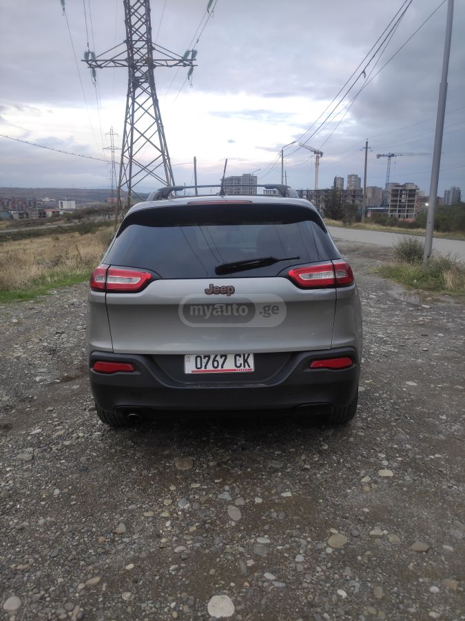 Jeep Cherokee 2016 — photo 2