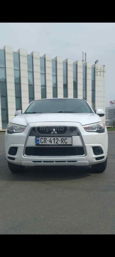 Mitsubishi Outlander 2012 — photo 2