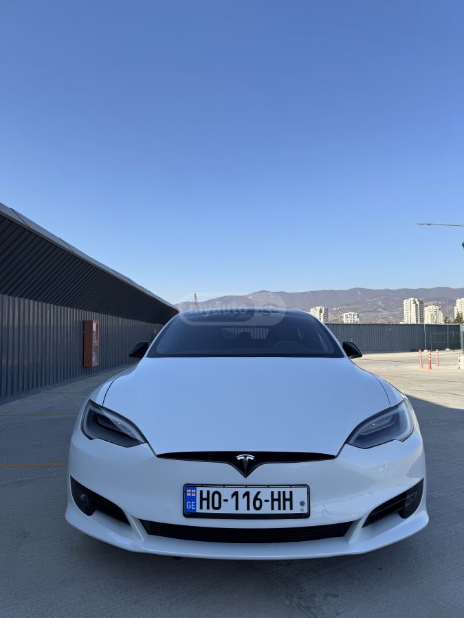 Tesla Model S 2020 — photo 2