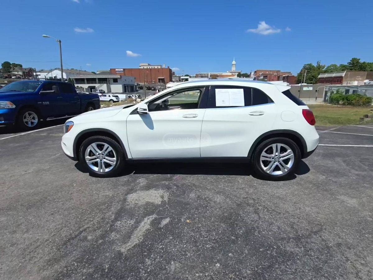 Mercedes-Benz GLA 250 2016 — photo 2