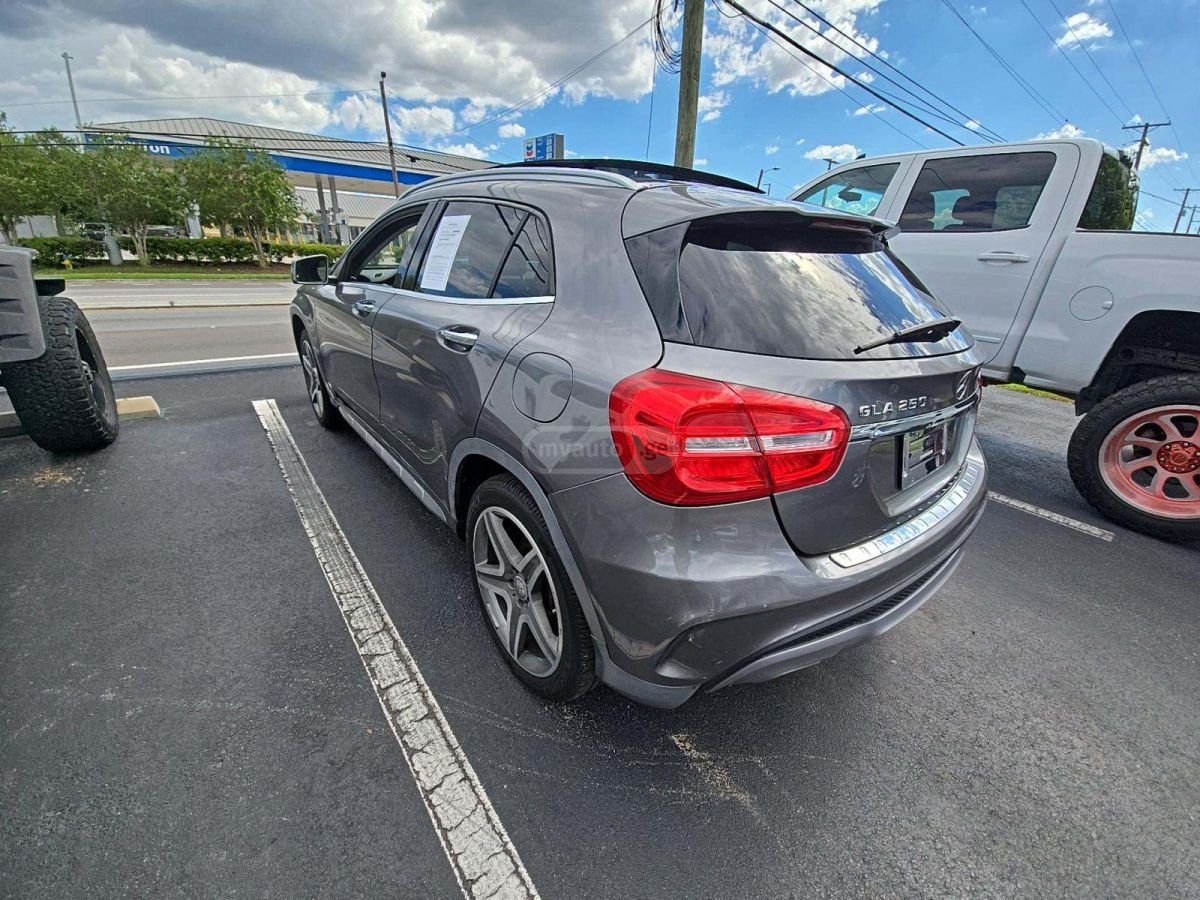 Mercedes-Benz GLA 250 2015 — photo 2
