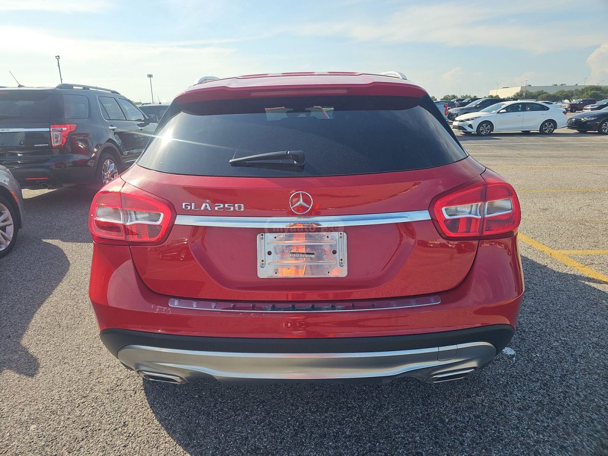Mercedes-Benz GLA 250 2016 — photo 2