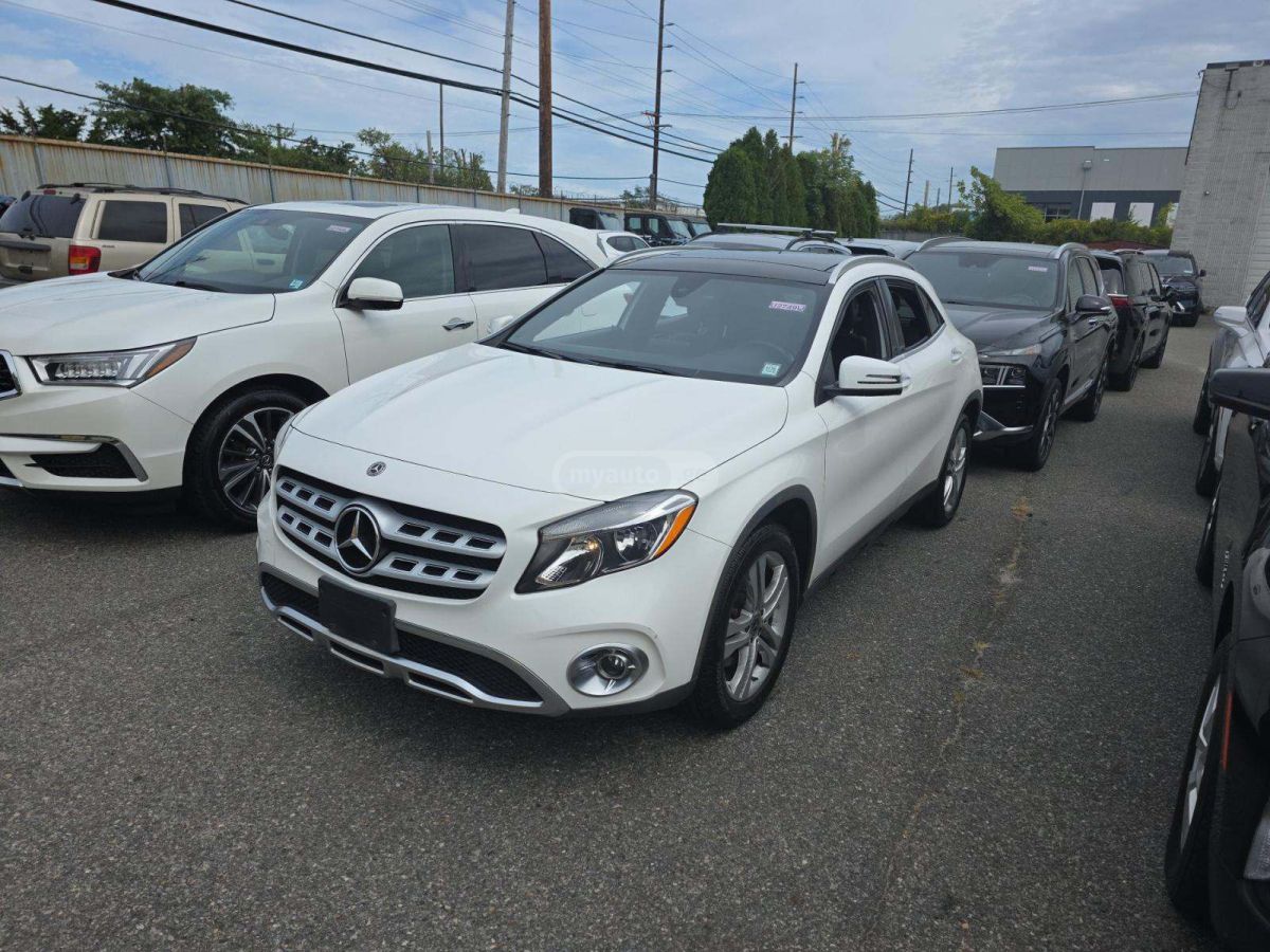 Mercedes-Benz GLA 250