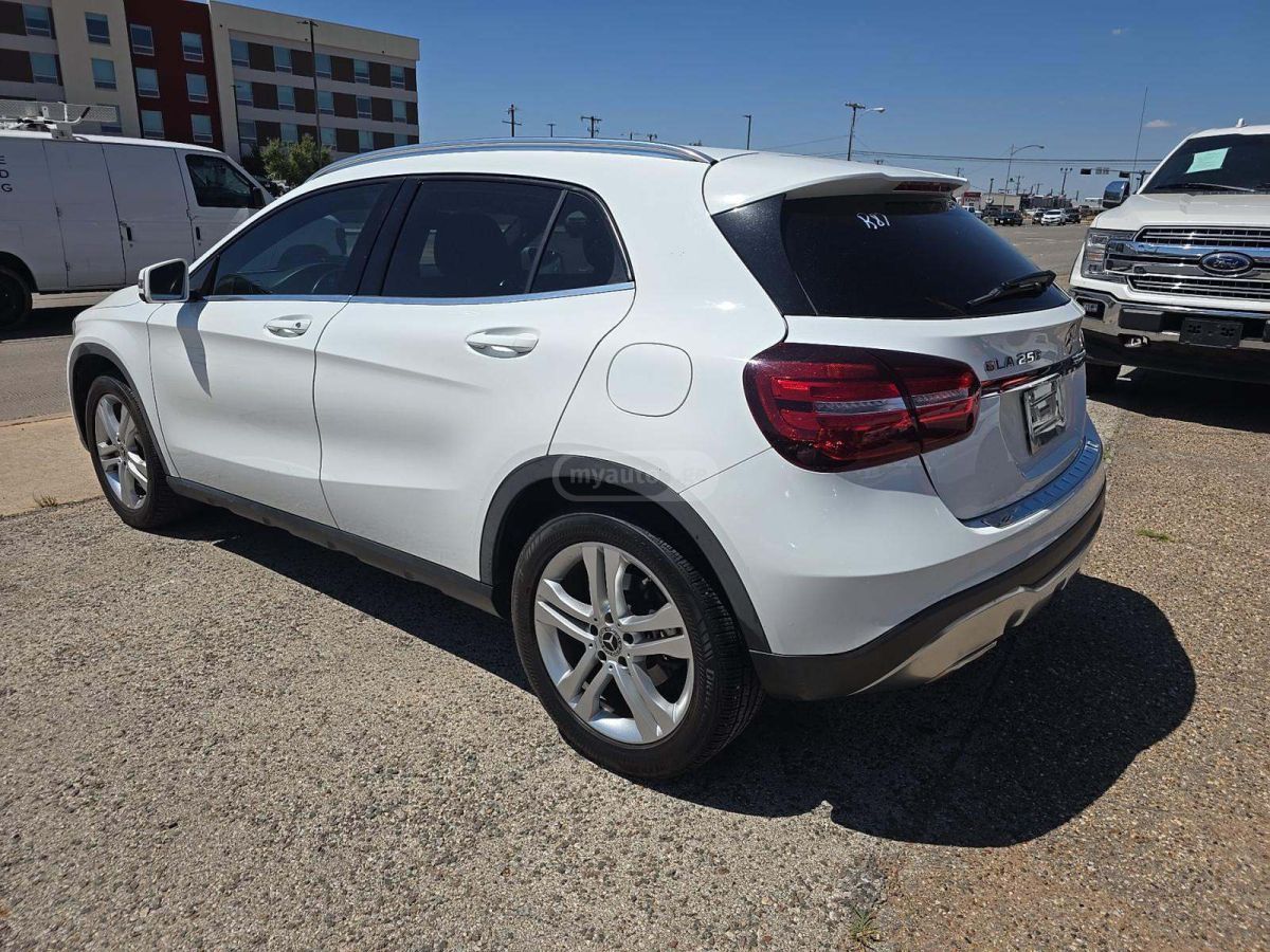 Mercedes-Benz GLA 250 2019 — photo 2