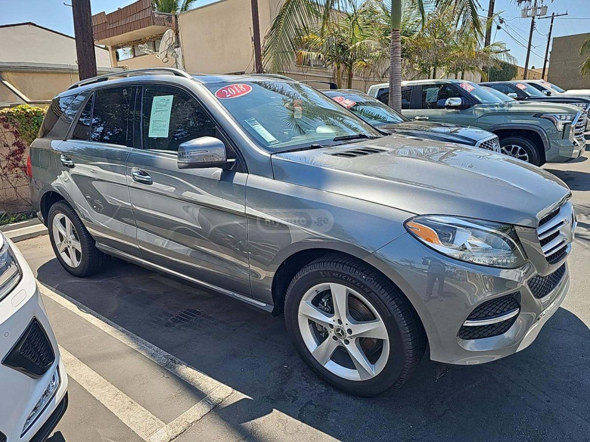 Mercedes-Benz GLE 350 2018 — photo 2
