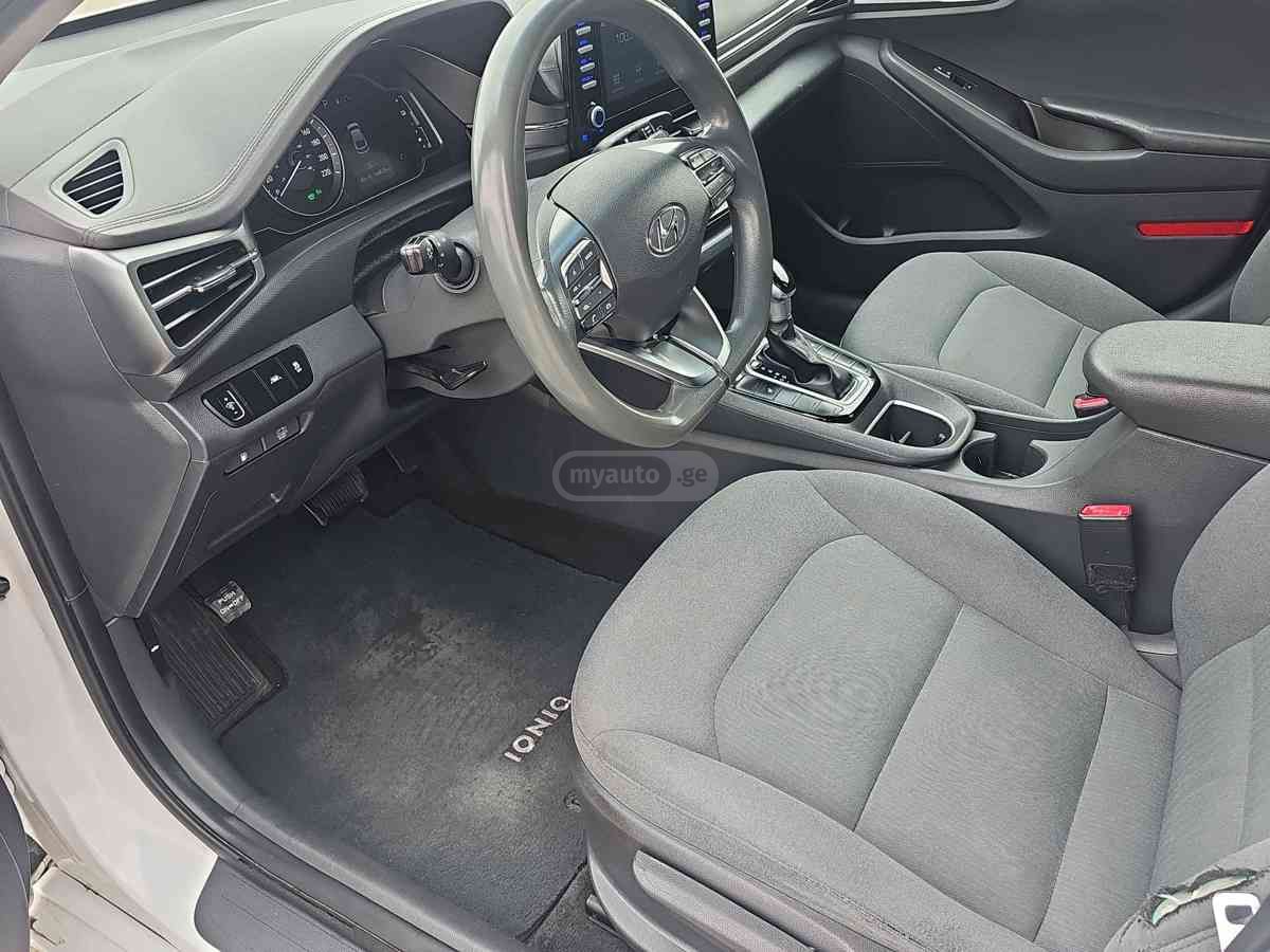 Hyundai Ioniq 2020 — photo 2
