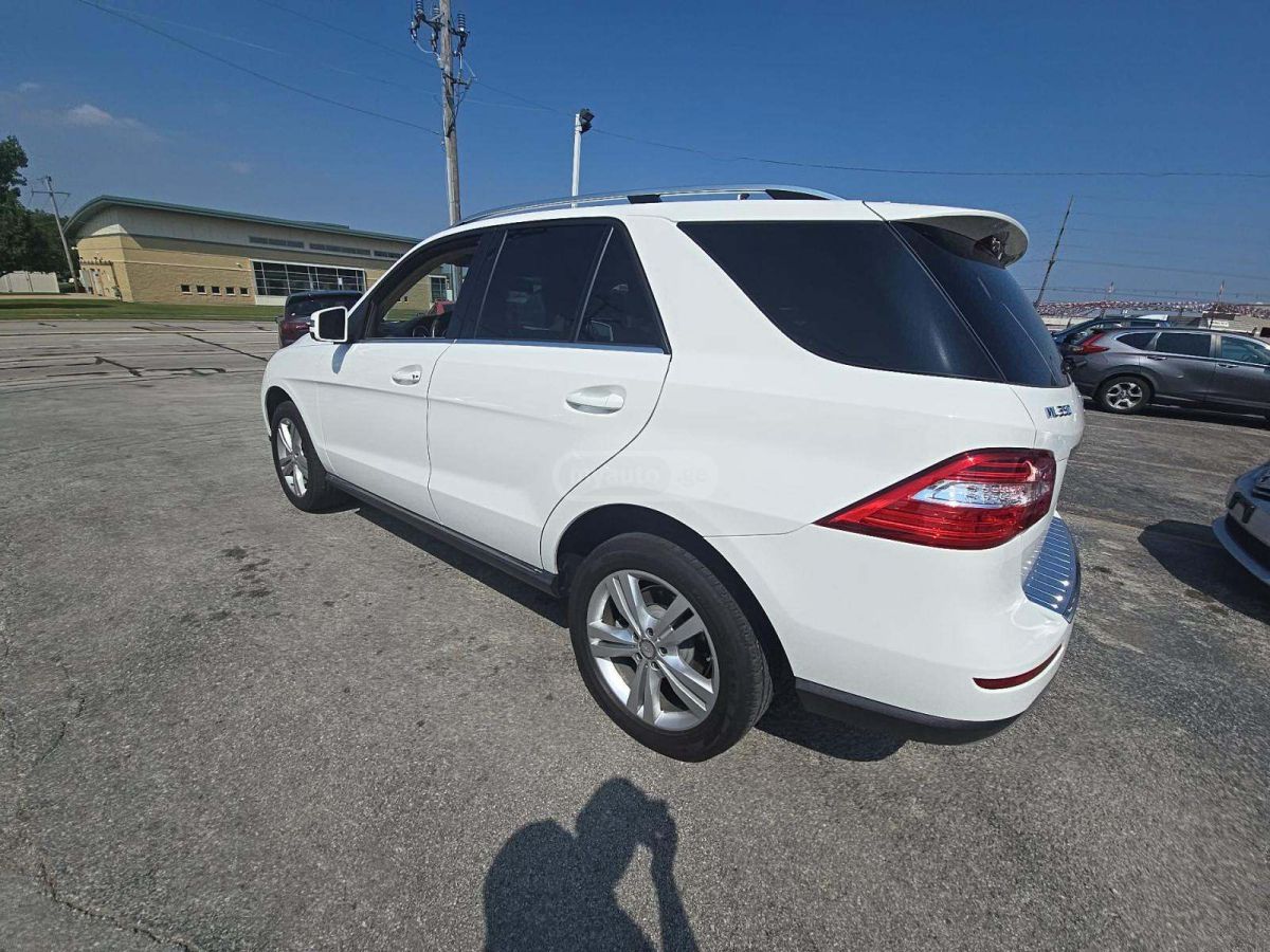 Mercedes-Benz ML 350 2015 — photo 2