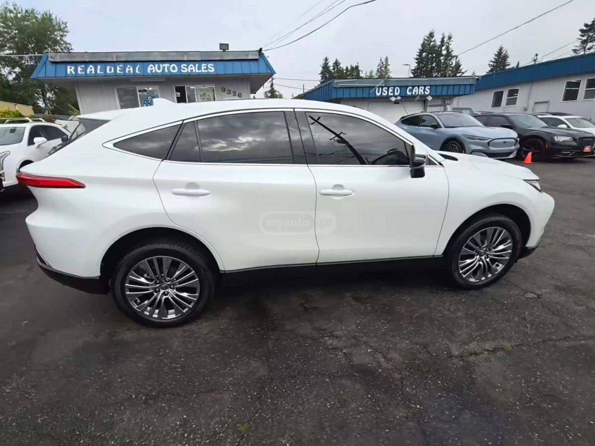 Toyota Venza 2023 — photo 2