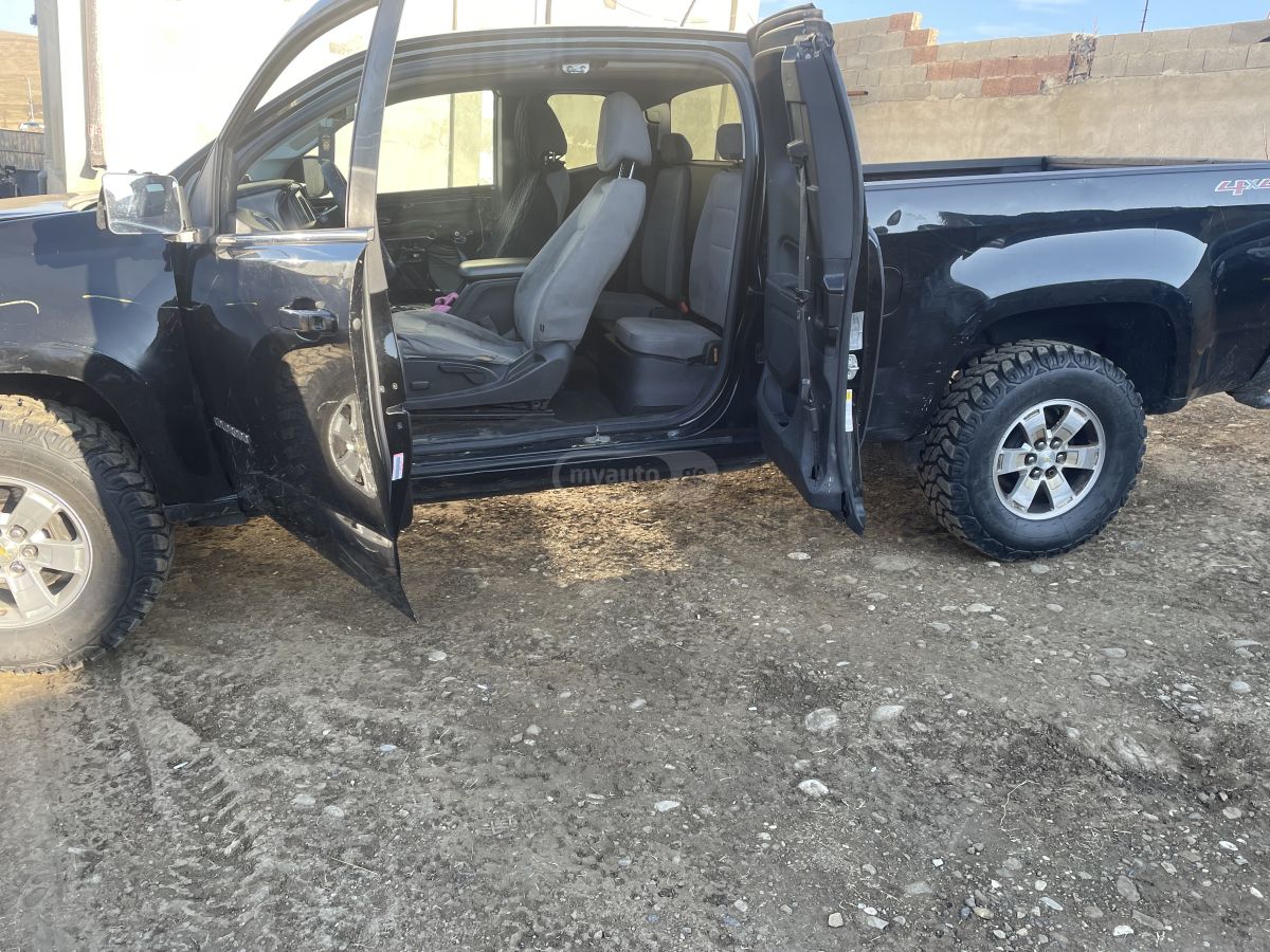 Chevrolet Colorado 2017 — photo 2